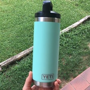 Yeti Rambler bottle 18 oz sea foam